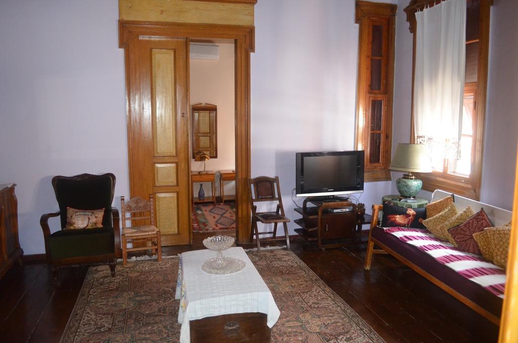 Bonjour Pension Ayvalik Luaran gambar