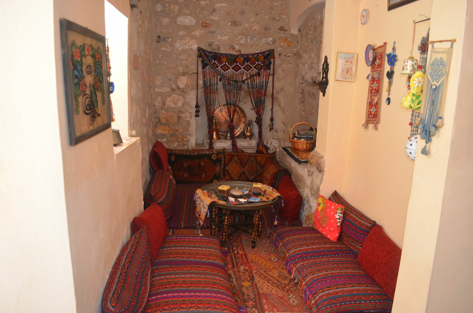 Bonjour Pension Ayvalik Luaran gambar