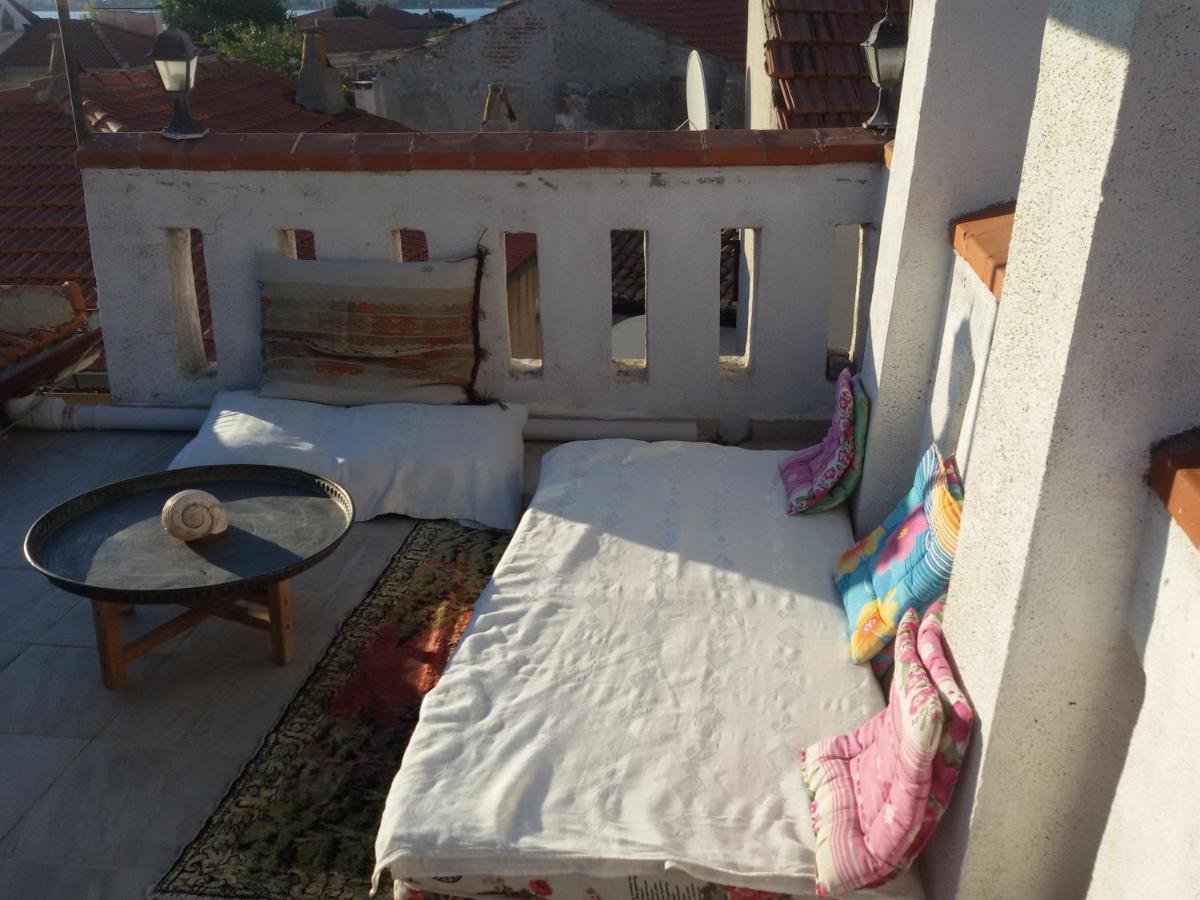 Bonjour Pension Ayvalik Luaran gambar