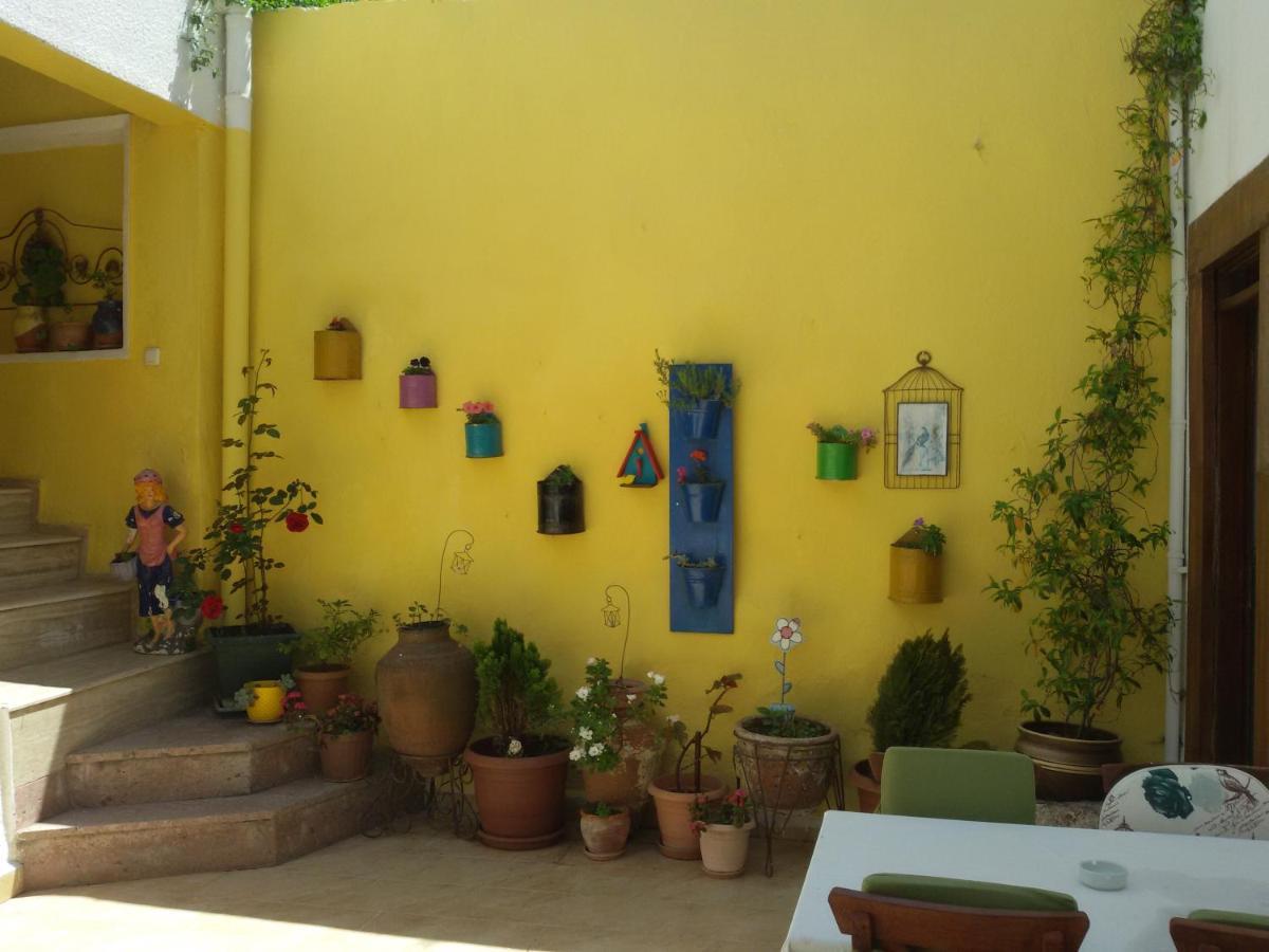 Bonjour Pension Ayvalik Luaran gambar